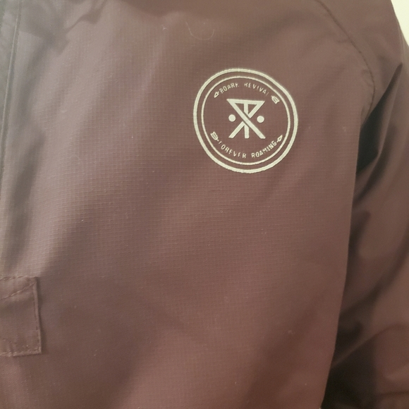 Roark pull over rain jacket/ windbreaker. Size small - Picture 8 of 14